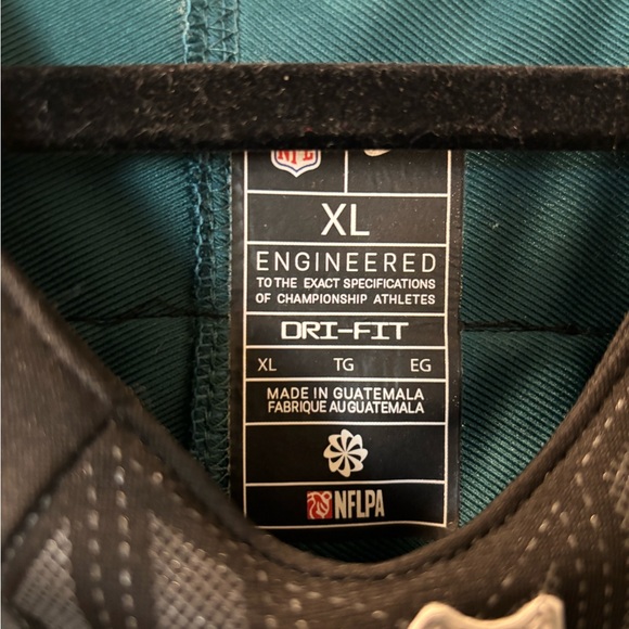 Philadelphia Eagles Elliot Jersey - Picture 3 of 3
